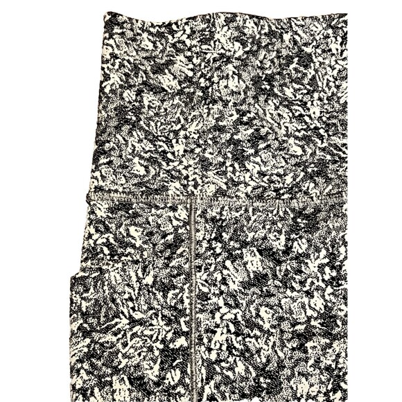 ATHLETA Moonflower Black Salutation Stash Pocket II 7/8 High Rise Tight Petite S - Picture 5 of 8